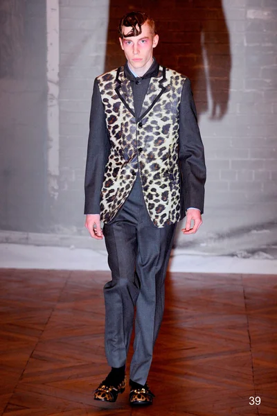 Look 39